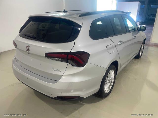 Auto - Fiat tipo 1.0 sw life