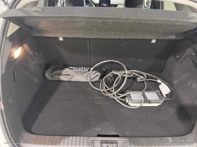 Auto - Renault captur plug-in hybrid e-tech 160 cv int.