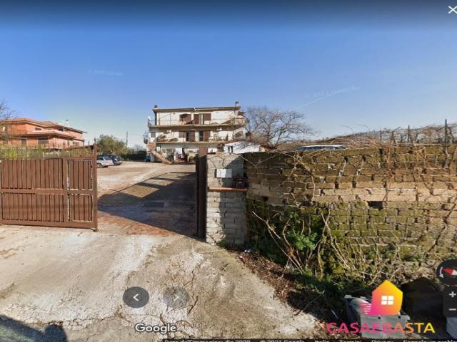 Abitazione di tipo civile - via del casale del finocchio n. 259 - 00132 Case - Abitazione di tipo civile - via del casale del finocchio n. 259 - 00132