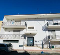 Case - Porzione di trifamiliare con terrazzo di proprietà