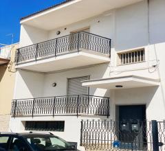 Case - Porzione di trifamiliare con terrazzo di proprietà