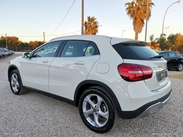 Auto - Mercedes-benz gla 180 d sport