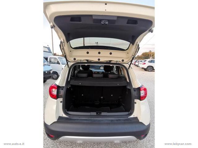 Auto - Renault captur 1.5 dci 8v 90 cv s&s energy r-link