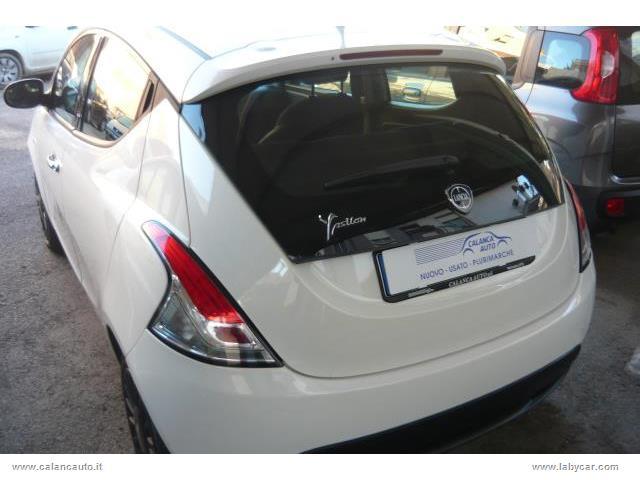 Auto - Lancia ypsilon 1.3 70kw