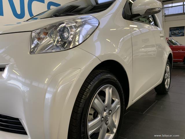 Auto - Toyota iq 1.0