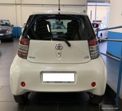 Auto - Toyota iq 1.0