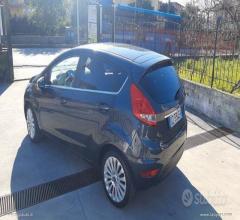 Auto - Ford fiesta 1.4 5p. bz.- gpl titanium