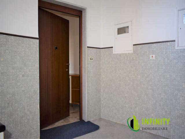 Case - Appartamento di mq 125 circa in via della croce con garage e posto auto