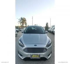 Auto - Ford focus 1.5 tdci 120 cv s&s pow. business