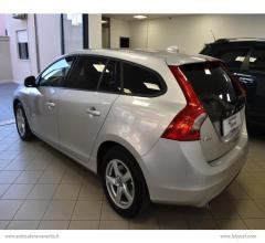Auto - Volvo v60 d2 'eco' momentum