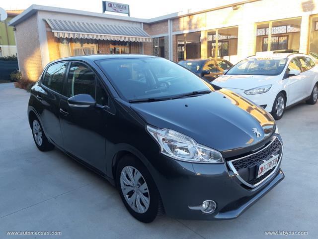 Auto - Peugeot 208 puretech 82 5p. gpl active