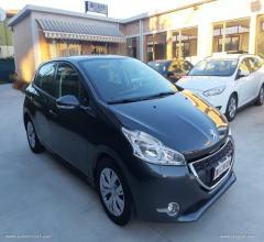 Auto - Peugeot 208 puretech 82 5p. gpl active