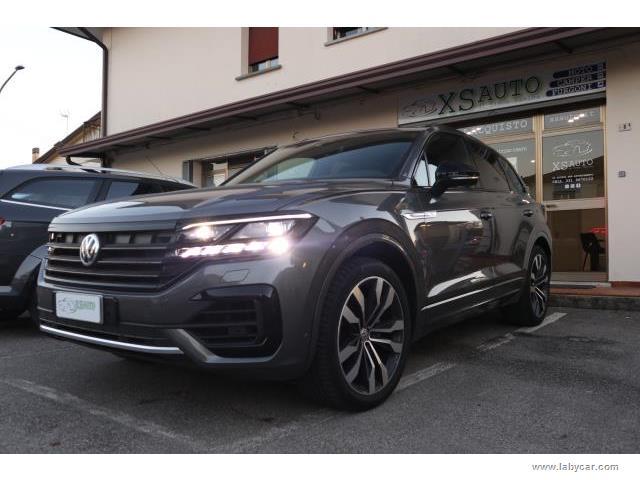 Auto - Volkswagen touareg 3.0 tdi black style