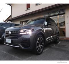 Auto - Volkswagen touareg 3.0 tdi black style