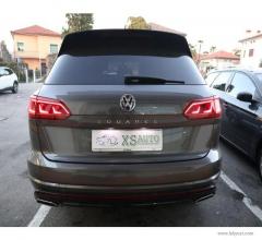 Auto - Volkswagen touareg 3.0 tdi black style