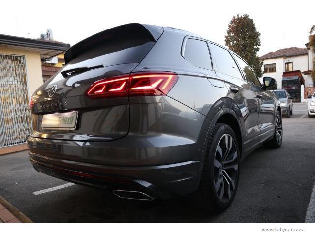 Auto - Volkswagen touareg 3.0 tdi black style
