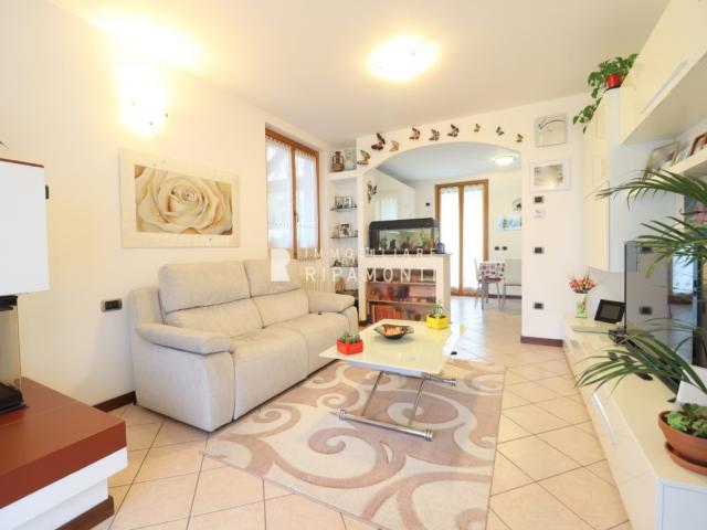 Case - Villa  bifamiliare in vendita a pasturo