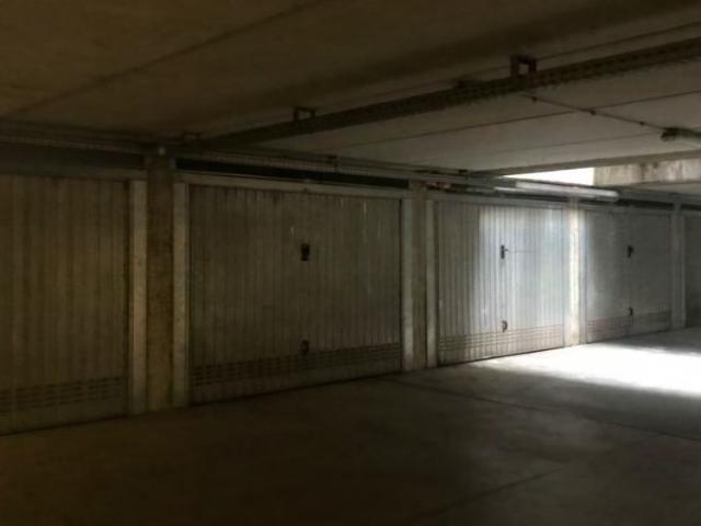 Case - Stalle, scuderie, rimesse, autorimesse - via caduti di marcinelle 18