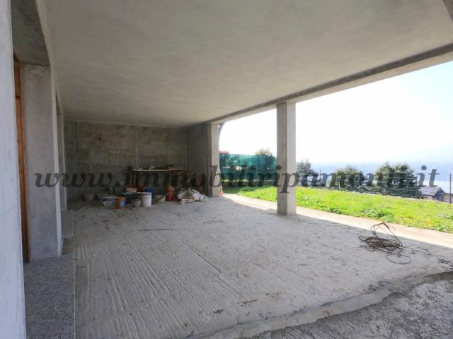 Case - Villa singola in vendita ad oggiono.