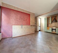 Case - Trilocale in affitto a calolziocorte