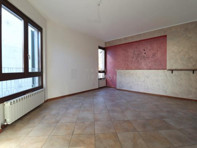 Case - Trilocale in affitto a calolziocorte