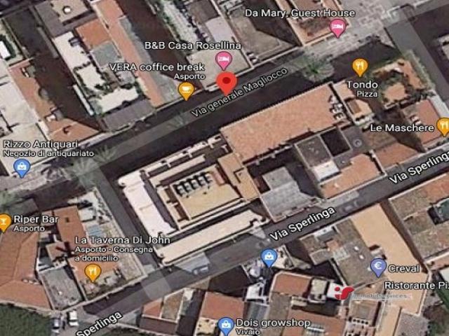 Case - Prestigioso locale commerciale c/1 -  centro storico